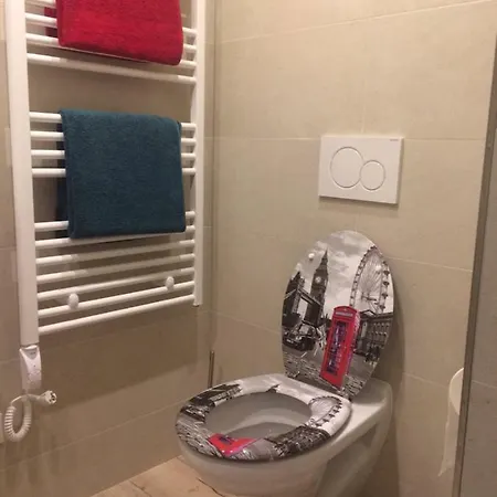 Nad Imperialem Apartment *